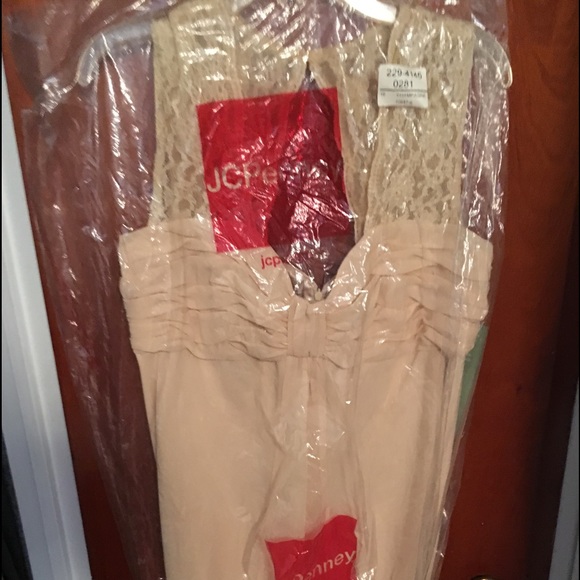 Hayley Matthews Dress - Picture 2 of 2